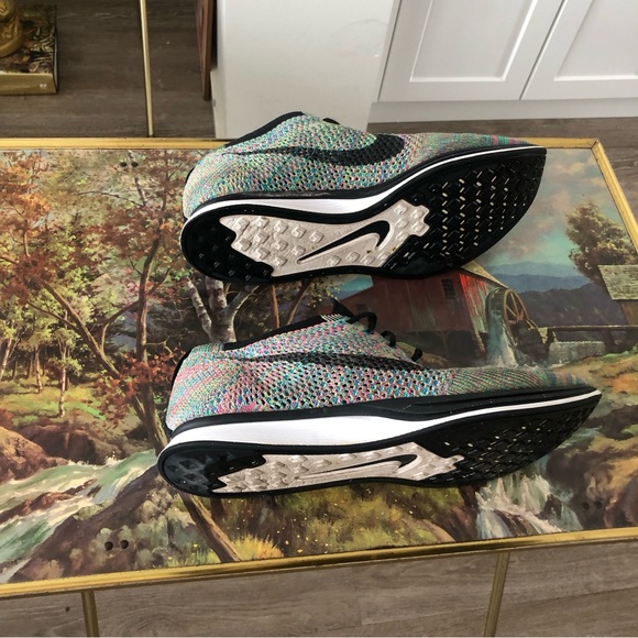 Nike flyknit racer running shoes - Picture 5 of 8